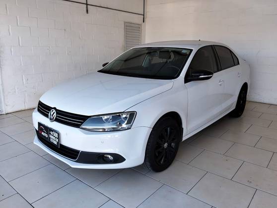 VOLKSWAGEN JETTA 2.0 COMFORTLINE FLEX 4P TIPTRONIC